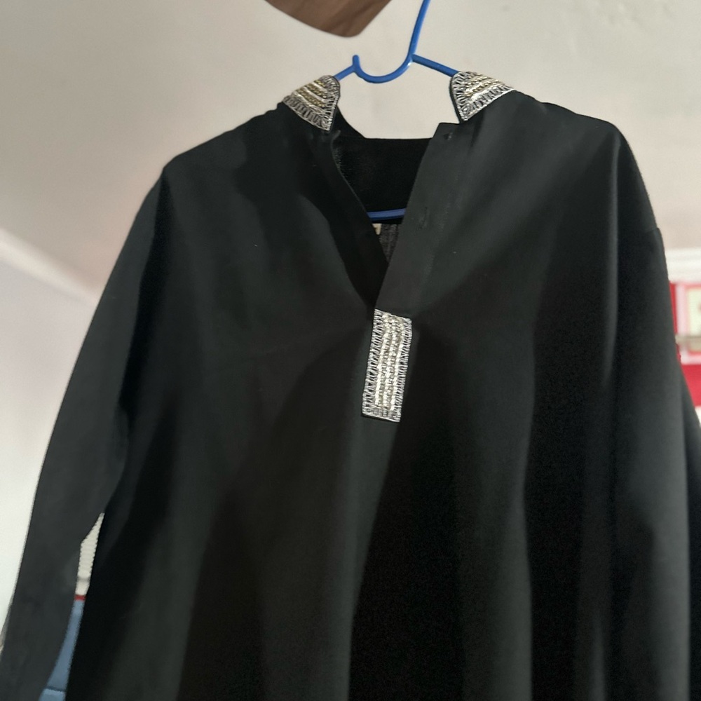 Medium embroidered mens kurta Pakistani